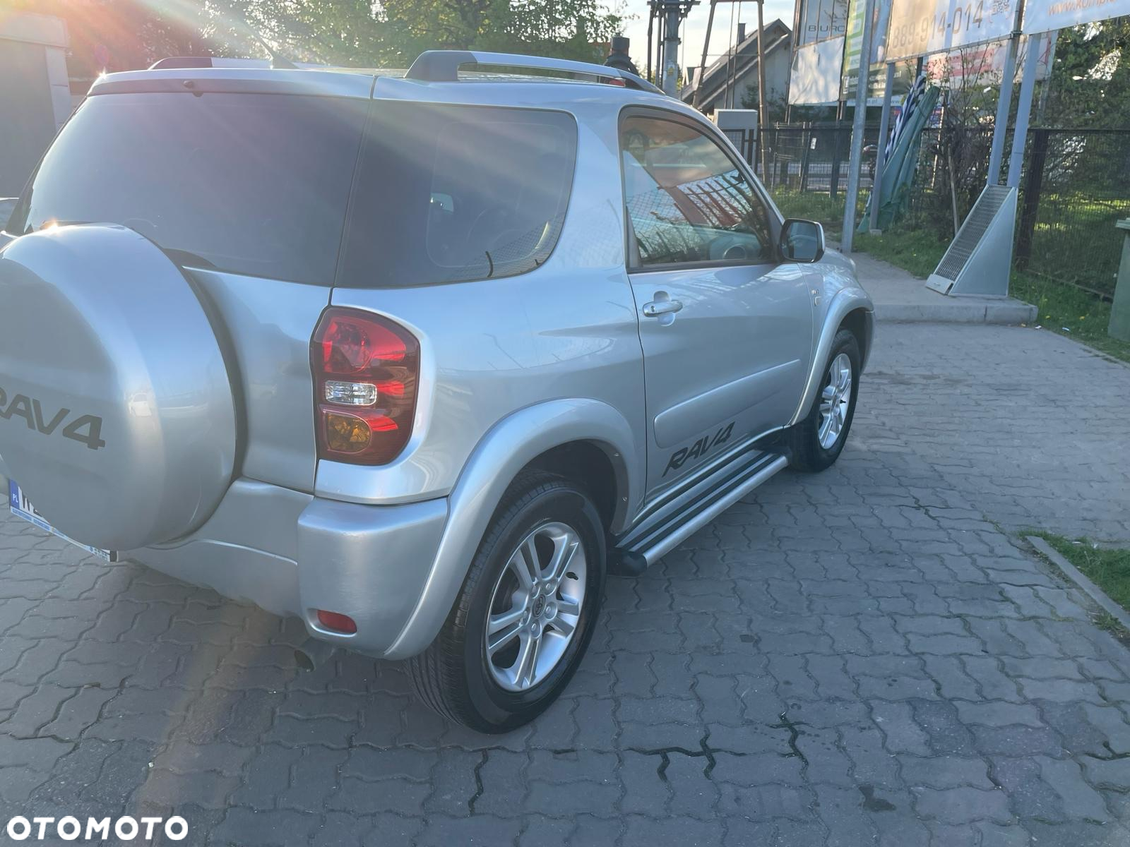 Toyota RAV4 - 4