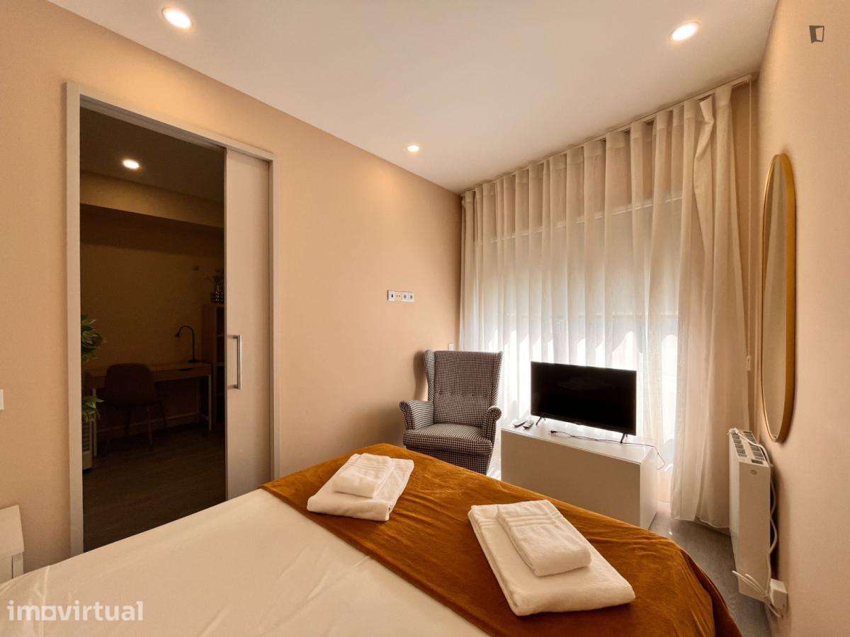Apartamento com 2 quartos - localizado em Santo Ildefonso Porto - Grande imagem: 3/24