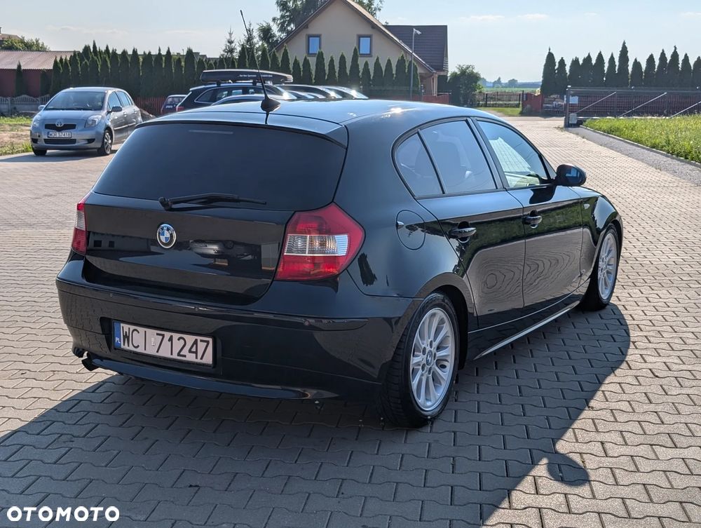 BMW Seria 1 120i - 11