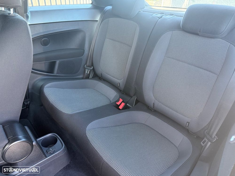 VW New Beetle 1.6 TDi Design - 8