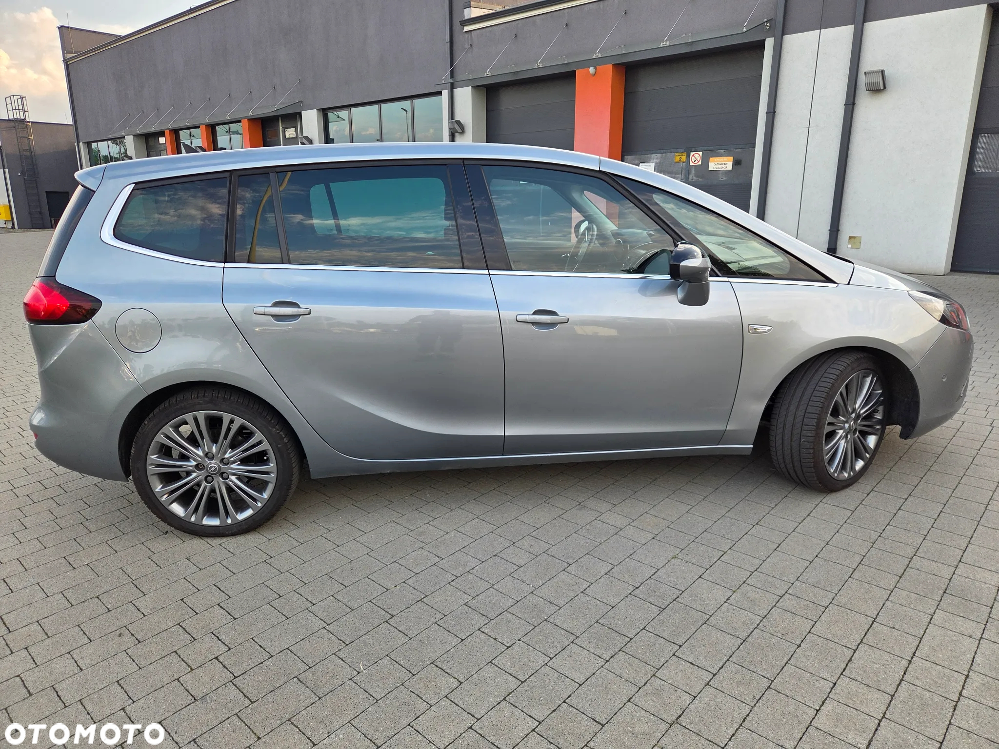 Opel Zafira 1.4 T Cosmo EcoFLEX S&S EU6 - 3