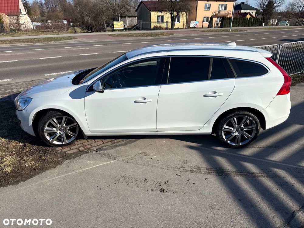 Volvo V60 T6 AWD Geartronic Summum - 10