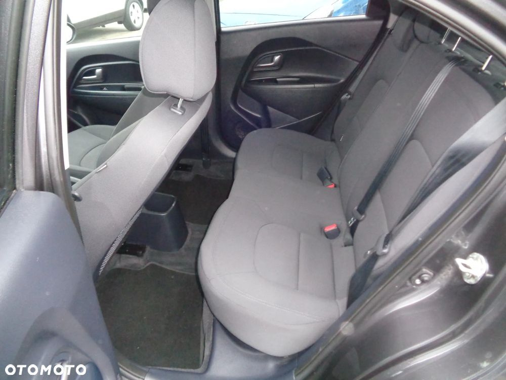 Kia Rio 1.4 Comfort - 16