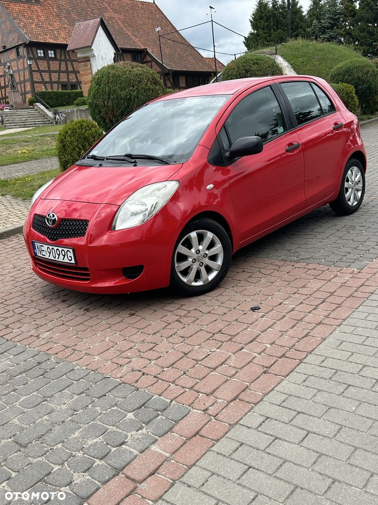 Toyota Yaris - 1