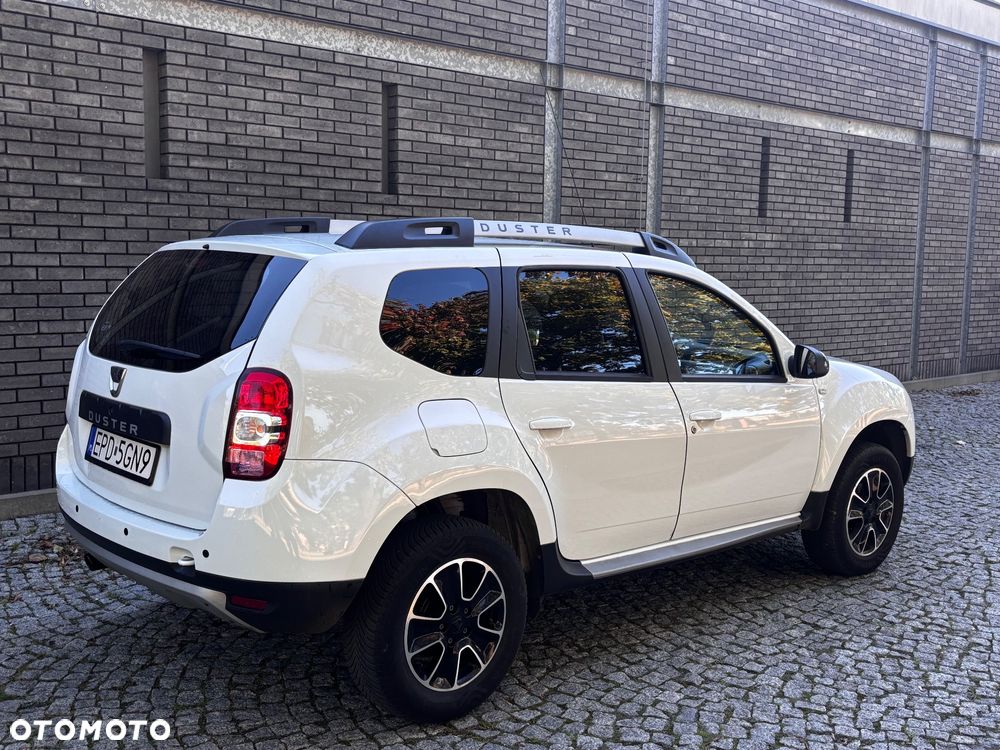 Dacia Duster 1.6 SCe Blackshadow S&S - 6