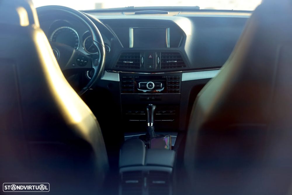 Mercedes-Benz E 250 CDi Avantgarde BlueEfficiency Auto - 12