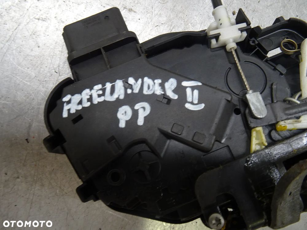 LAND ROVER FREELANDER II 06-11 2.2D ZAMEK DRZWI PRAWY PRZÓD - 6