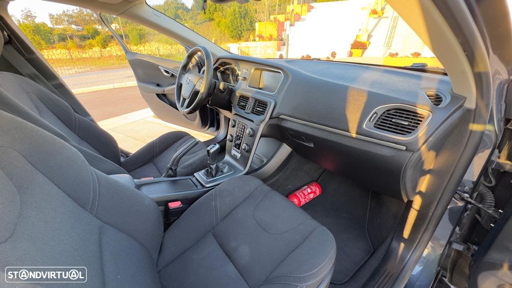Volvo V40 D2 Kinetic - 15