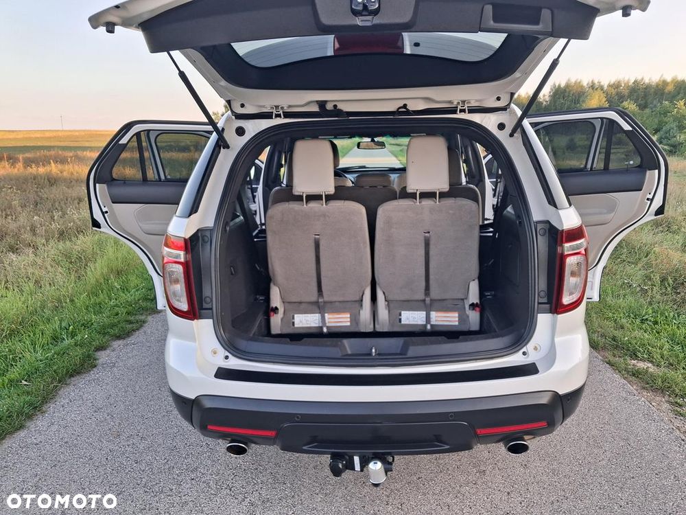 Ford Explorer - 29