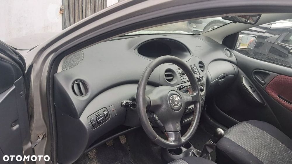 TOYOTA YARIS 1,4 D4D rozrusznik - 5