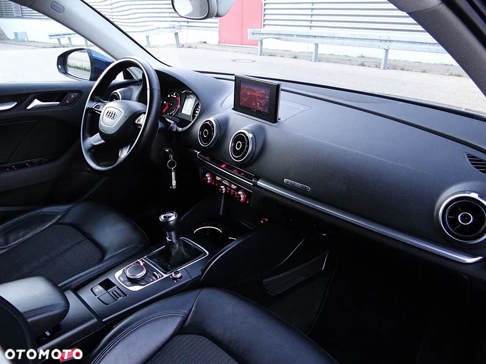 Audi A3 Sportback 2.0 TDI quattro Attraction - 26