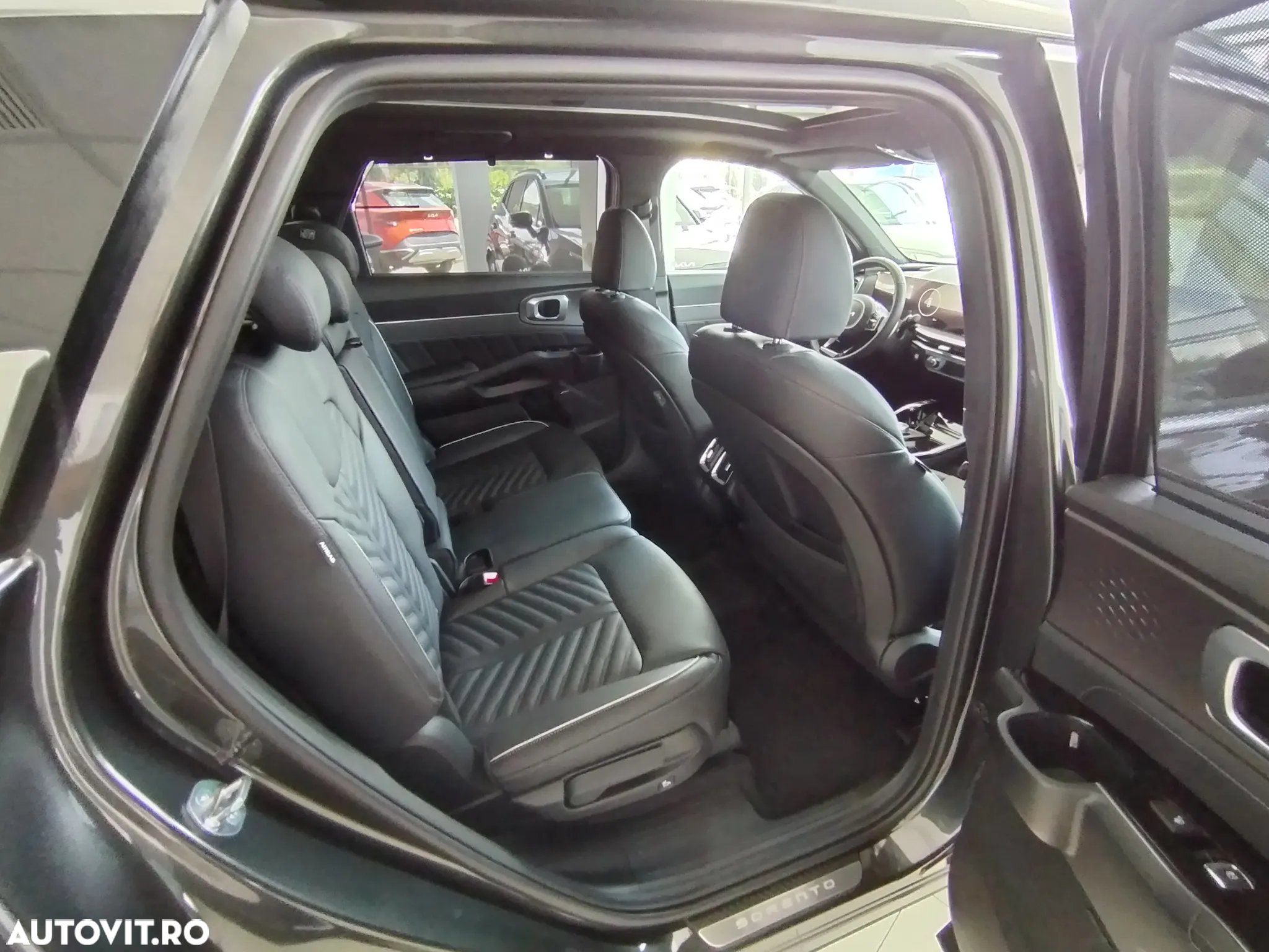 Kia Sorento - 12