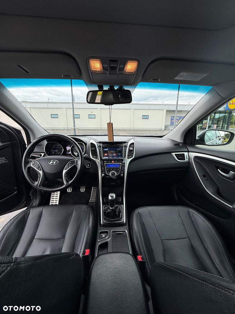 Hyundai i30 1.6 CRDi Premium - 8