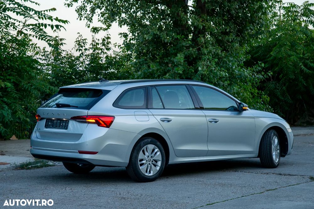 Skoda Octavia 2.0 TDI DSG Style - 3