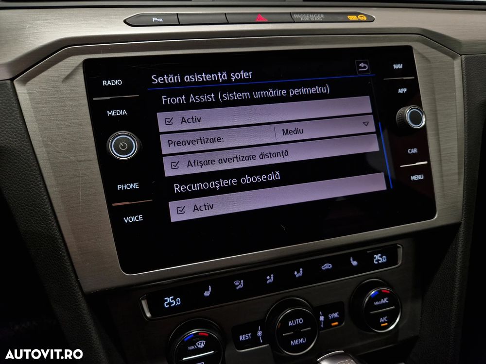 Volkswagen Passat Variant 2.0 TDI SCR DSG - 19