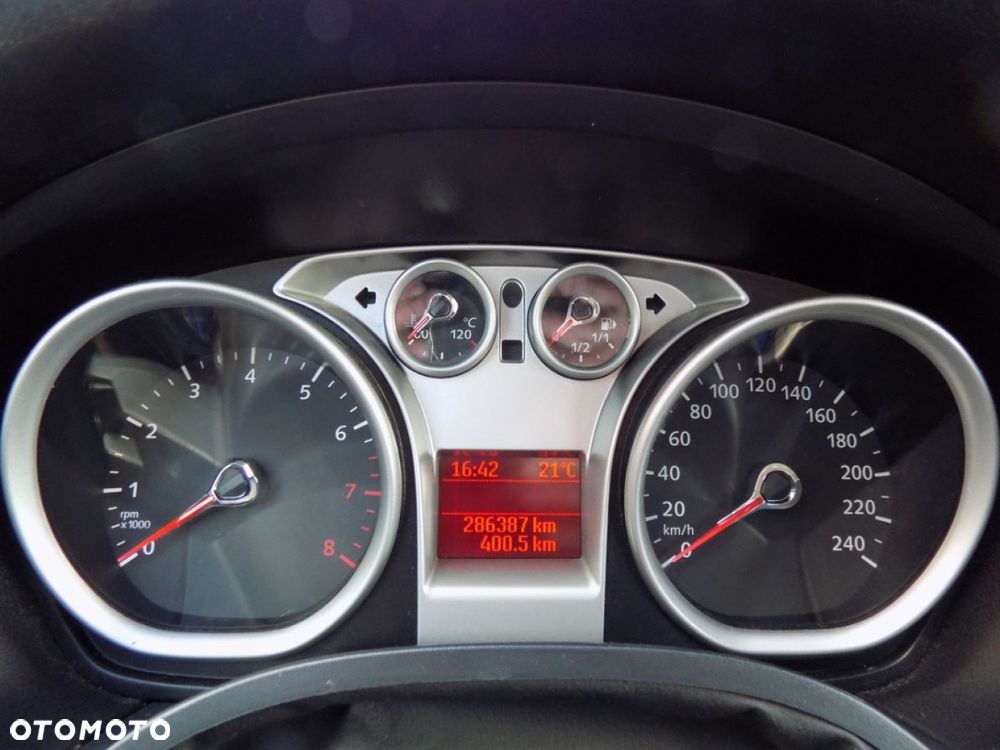 Ford Focus - 11