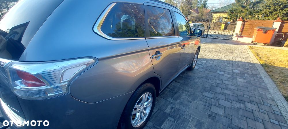 Mitsubishi Outlander - 5