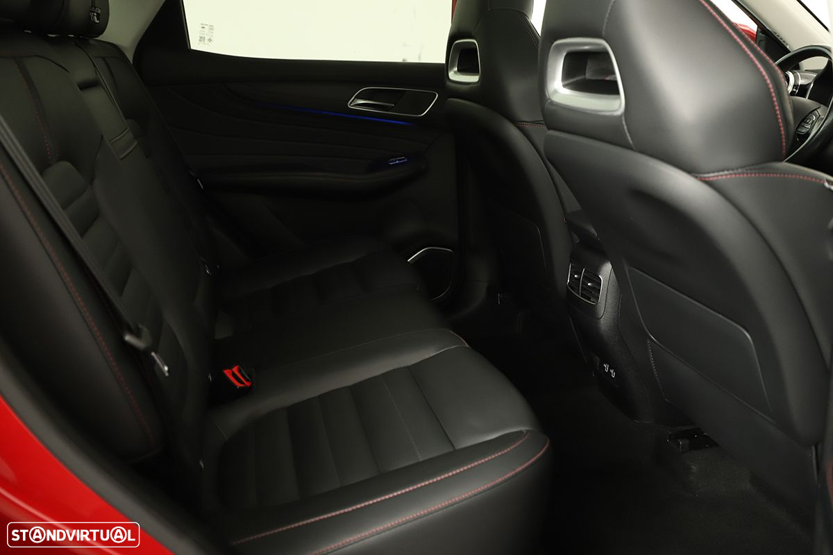 MG EHS 1.5 T-GDI Plug-in Hybrid Luxury - 24