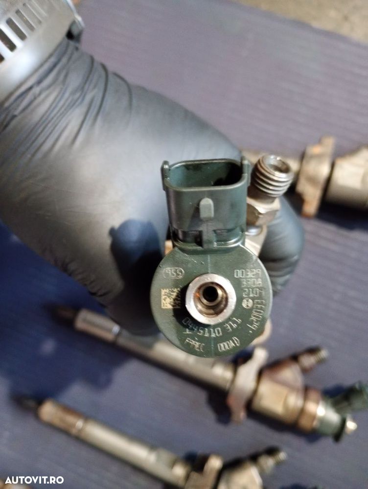 Injector injectoare Ford focus 2 1.6tdci Citroen C4 1.6hdi 0445110311 - 2