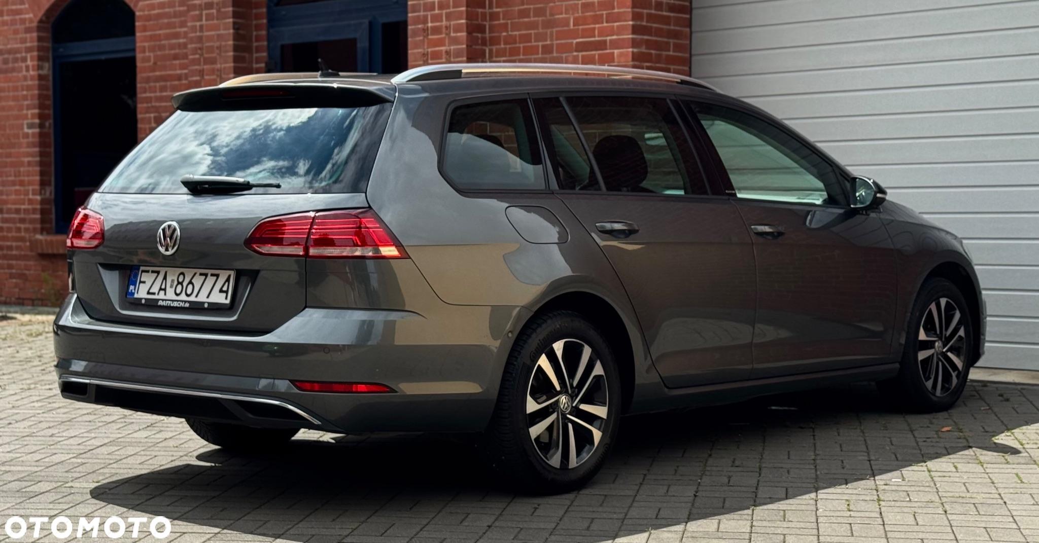 Volkswagen Golf 2.0 TDI SCR DSG IQ.DRIVE - 10