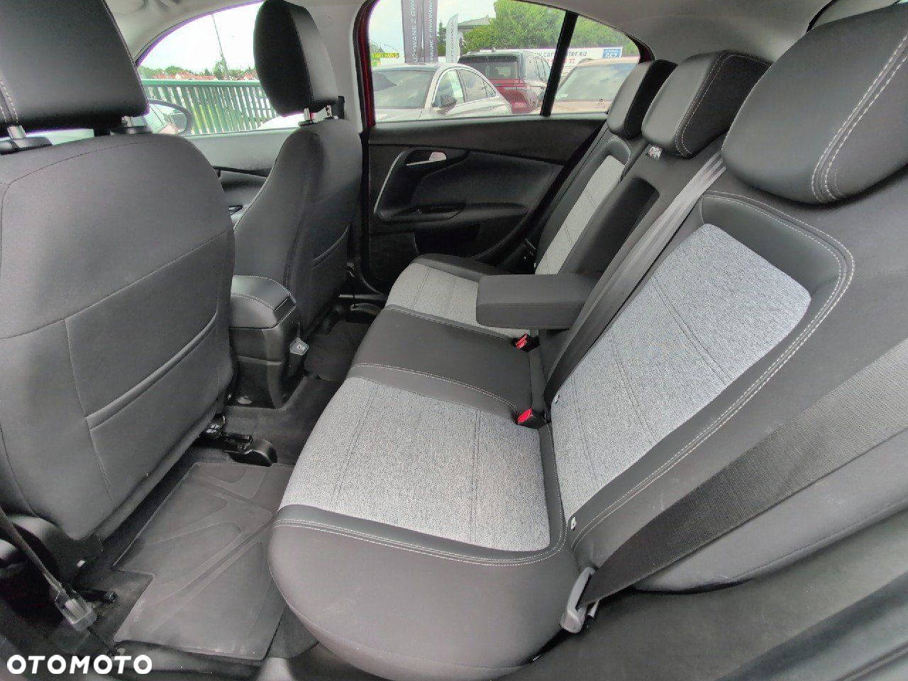 Fiat Tipo 1.6 MultiJet Cross - 10