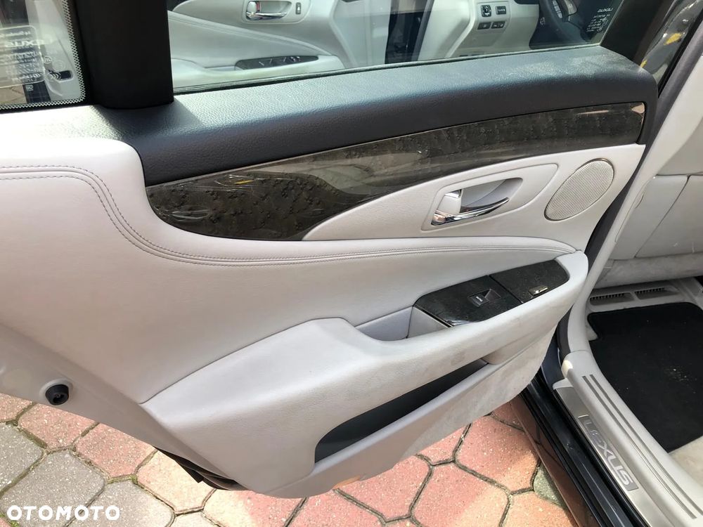 Lexus LS 460 AWD - 7