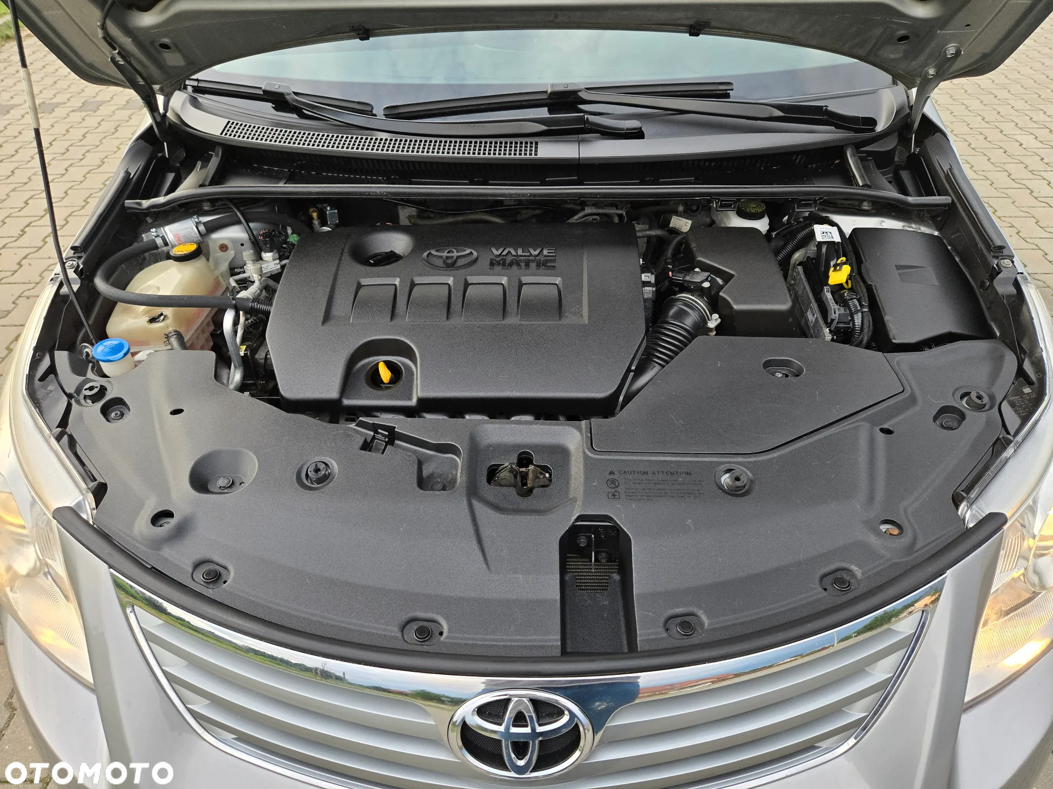 Toyota Avensis Combi 1.6 - 10