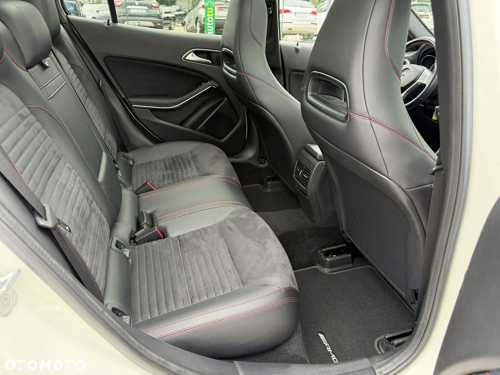 Mercedes-Benz GLA 220 CDI 7G-DCT AMG Line - 34