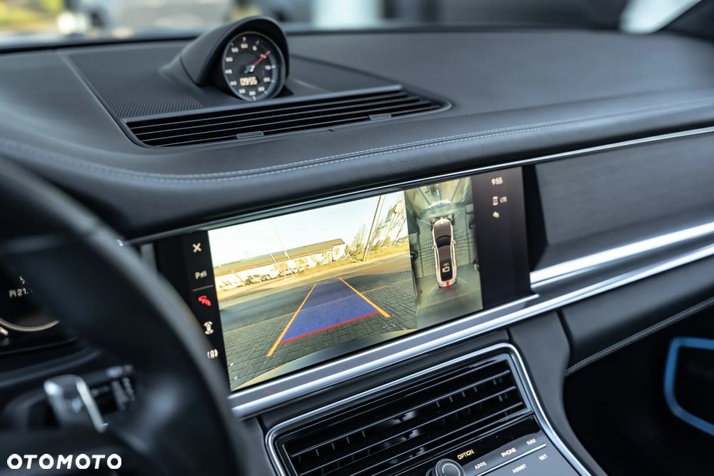 Porsche Panamera - 30