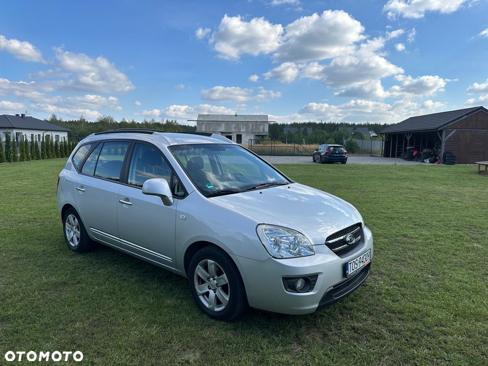 Kia Carens 2.0 CVVT LX Basis - 18