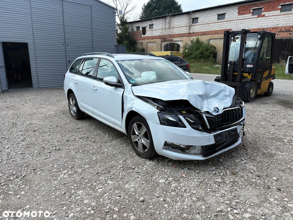 Skoda Octavia 1.5 TSI ACT DSG Ambition - 8