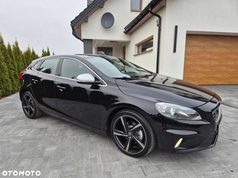 Volvo V40 T3 R Design - 22
