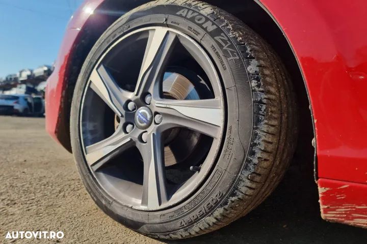 usa portiera stanga dreapta fata spate macara geam motoras oglinda parbriz  Volvo V40 R-design 2015, motor 1.6 D2 114cp cod motor D4162T  dezmembrez dezmembrari - 7