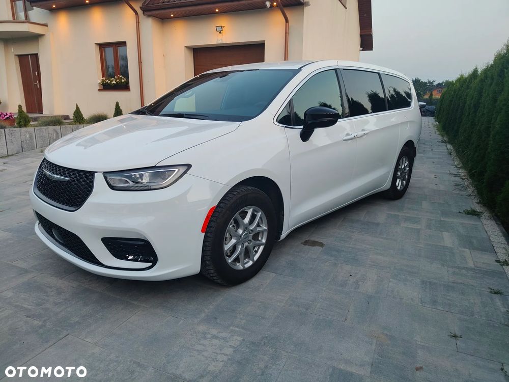 Chrysler Pacifica - 6