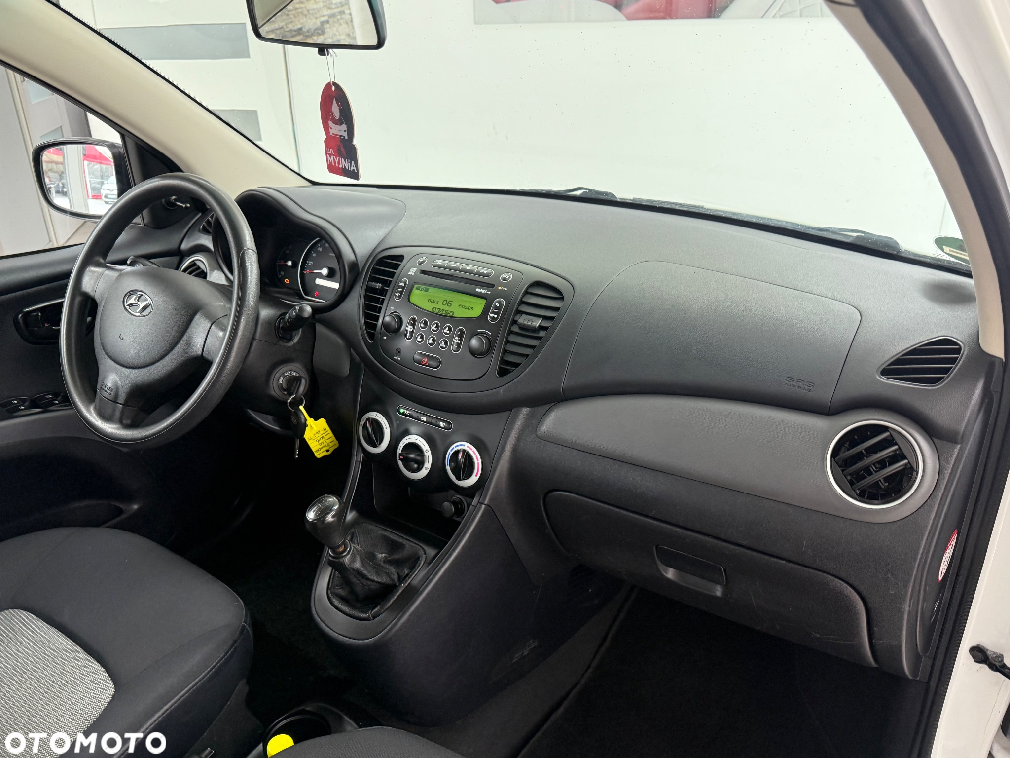 Hyundai i10 1.1 Premium - 33