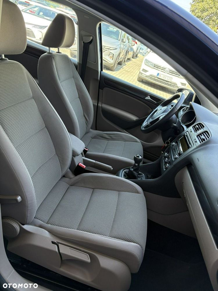 Volkswagen Golf - 21