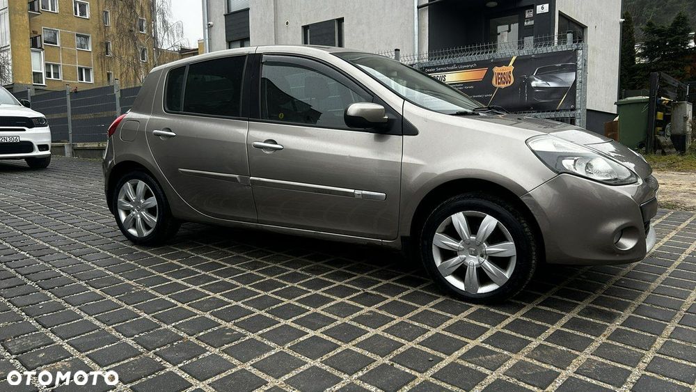 Renault Clio - 18