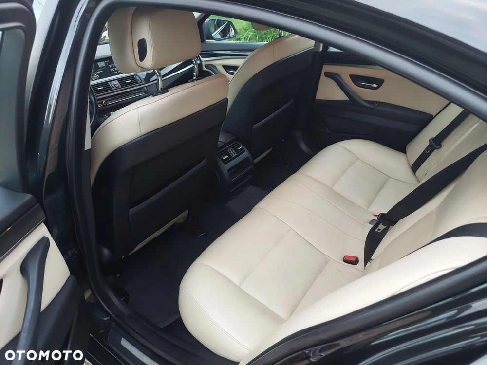 BMW Seria 5 528i - 20