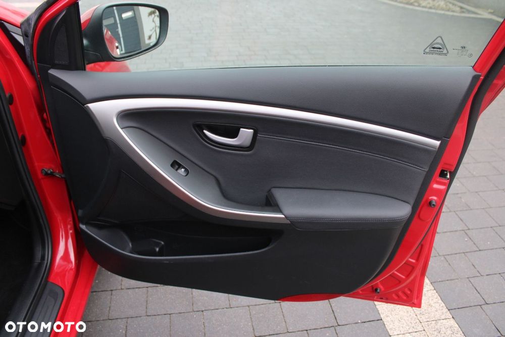 Hyundai i30 - 24