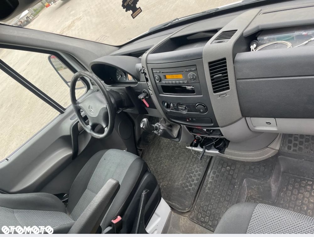 Mercedes-Benz Sprinter - 5