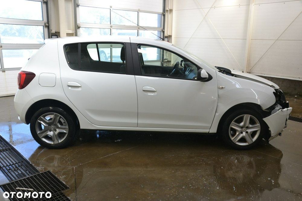 Dacia Sandero - 4