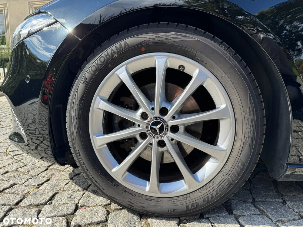 Mercedes-Benz Klasa A 180 Style 7G-DCT - 23