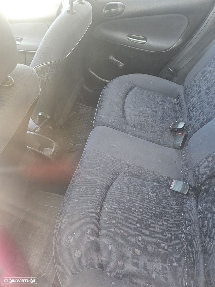 Peugeot 206 1.1 XR - 4