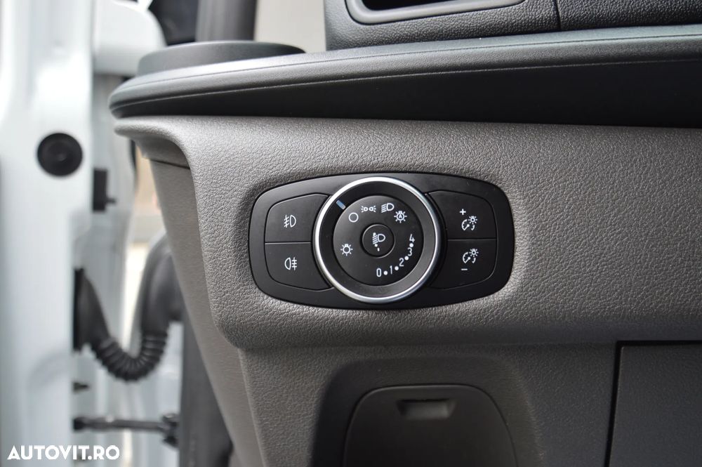 Ford Transit Custom Kombi 320 2.0 EcoBlue 105 CP L1H1 Trend - 32