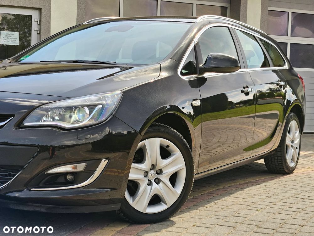 Opel Astra 1.6 Sports Tourer Selection - 2