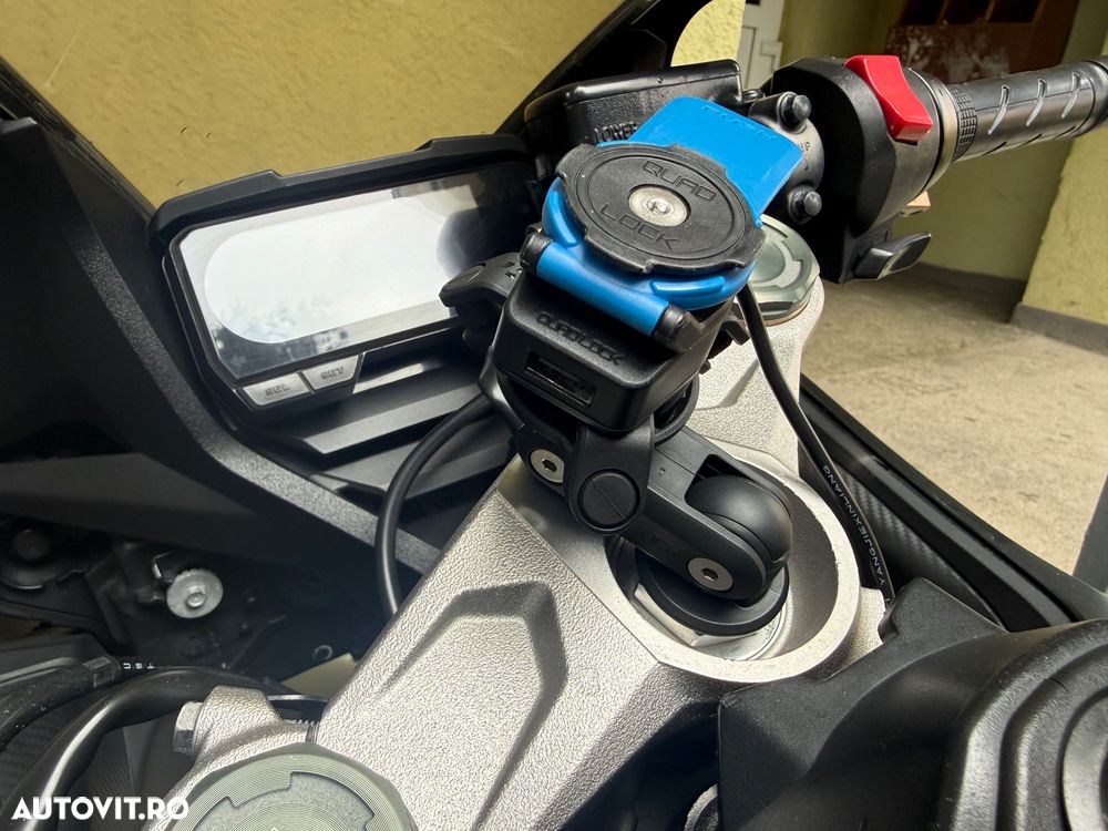 Honda CBR 650R - 12