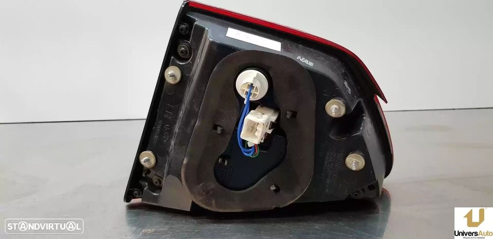 FAROLIM TRASEIRO ESQUERDO INTERIOR KIA CARENS IV 2018 -92403A4120 - 2