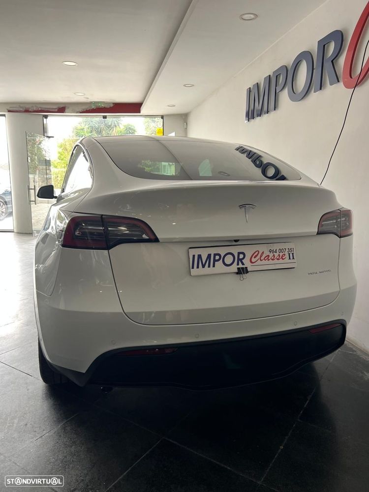 Tesla Model Y Long Range Dual Motor AWD - 4