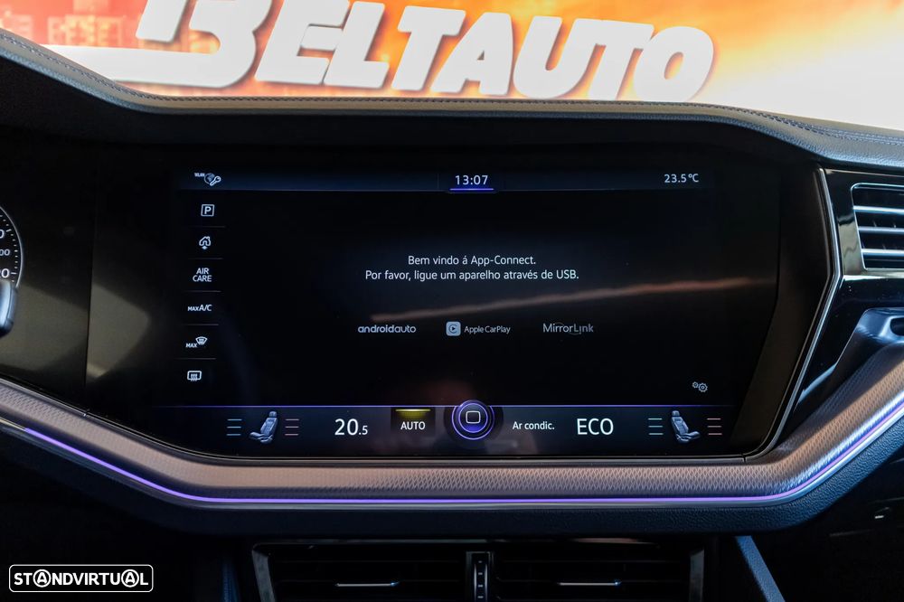 VW Touareg 3.0 TSI e-Hybrid R - 19