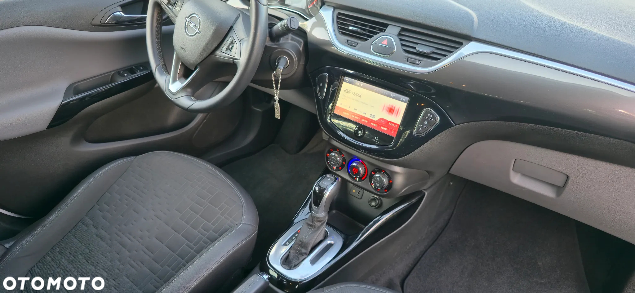 Opel Corsa 1.4 Cosmo - 17